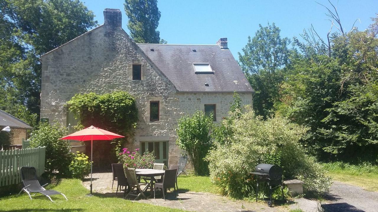 Les Chambres De Capucine Carcagny Exterior photo